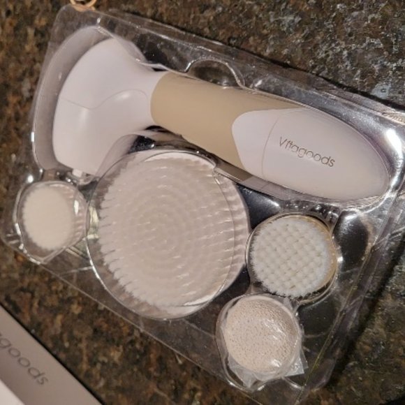VitaGoods Perfect Skin Plus Exfoliating Brush New 2x - Picture 1 of 4